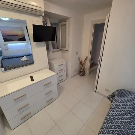 Agenzia Aprea Ponza
